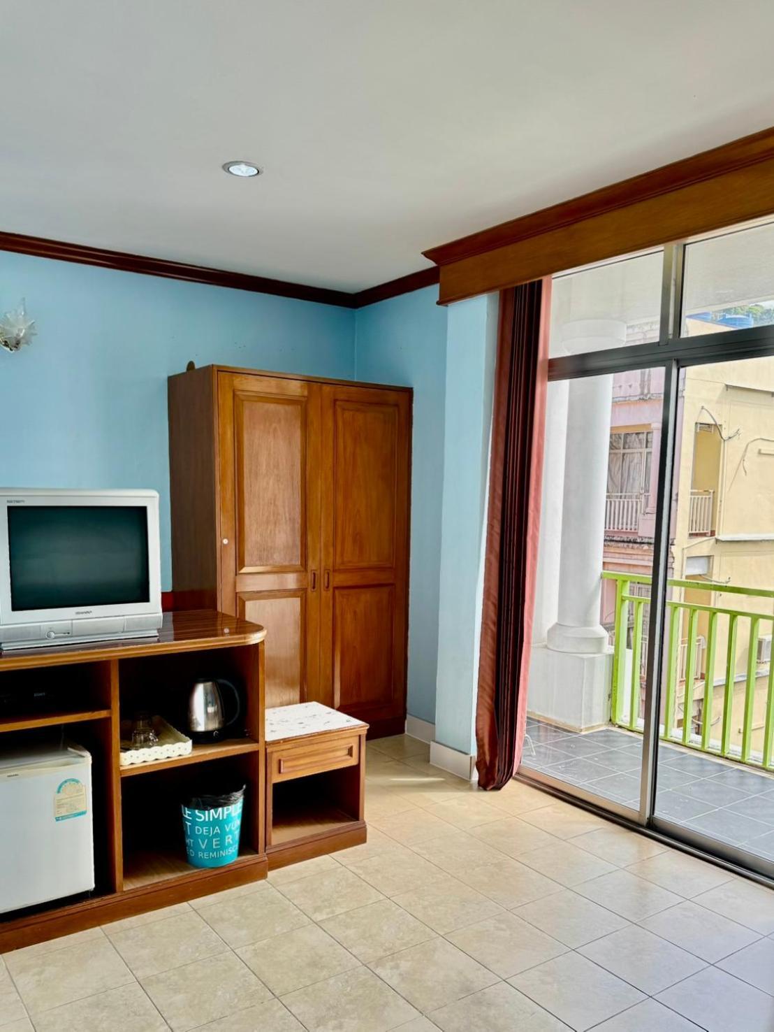 Innarm House Patong Eksteriør bilde