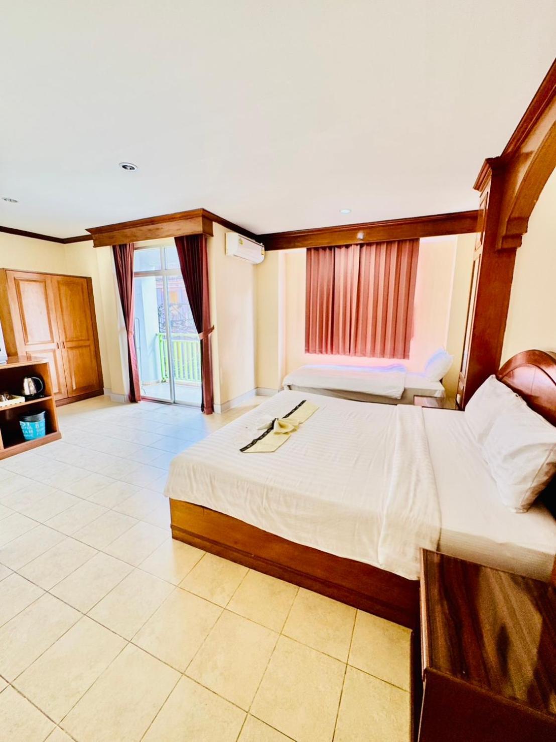 Innarm House Patong Eksteriør bilde