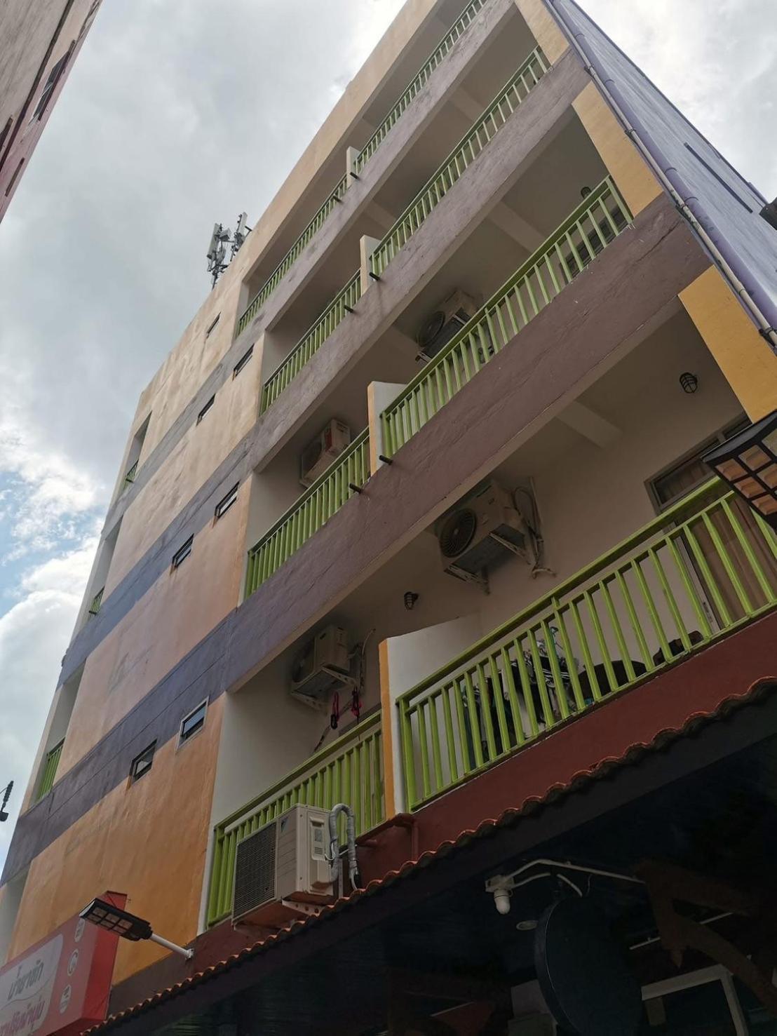 Innarm House Patong Eksteriør bilde